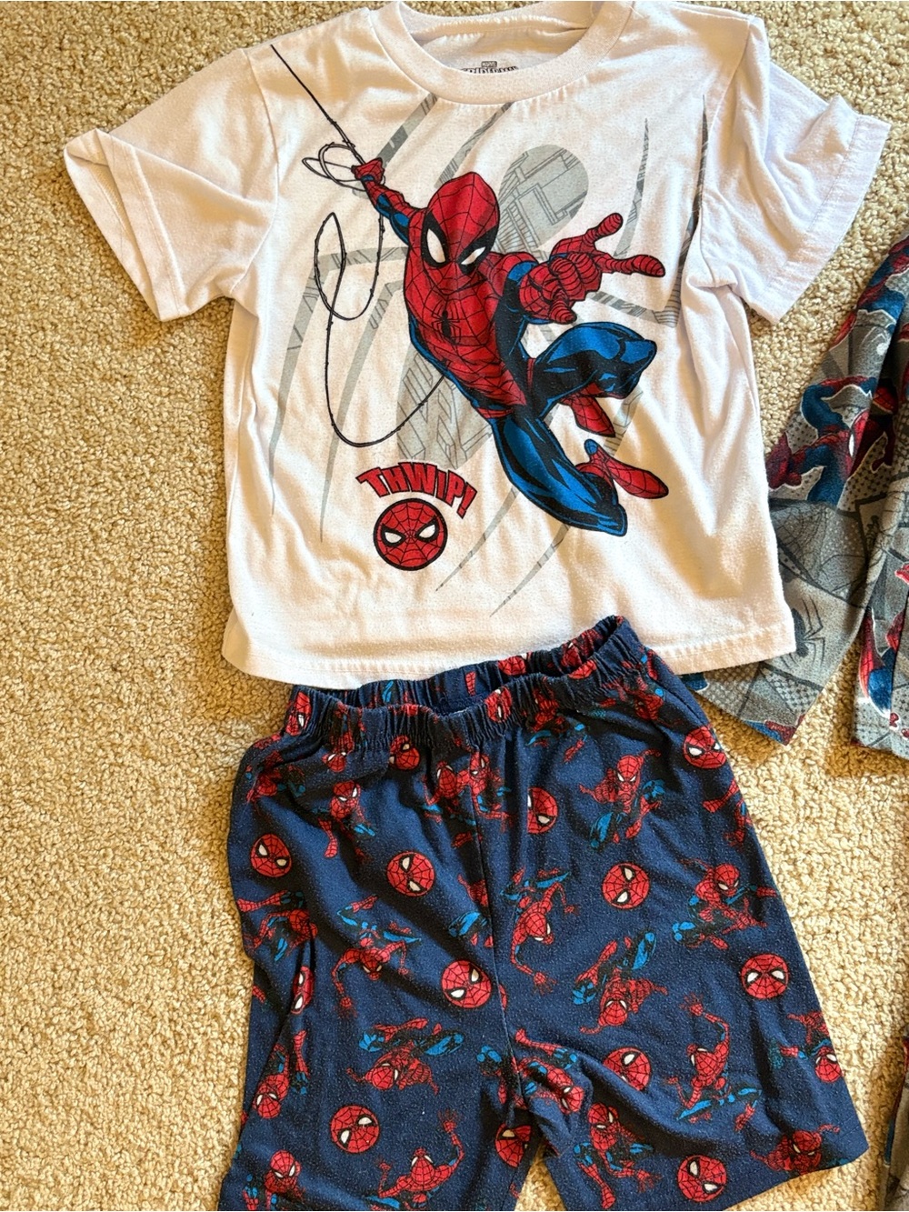Spiderman Kids Pajama Set - Size 6 - Picture 2 of 7